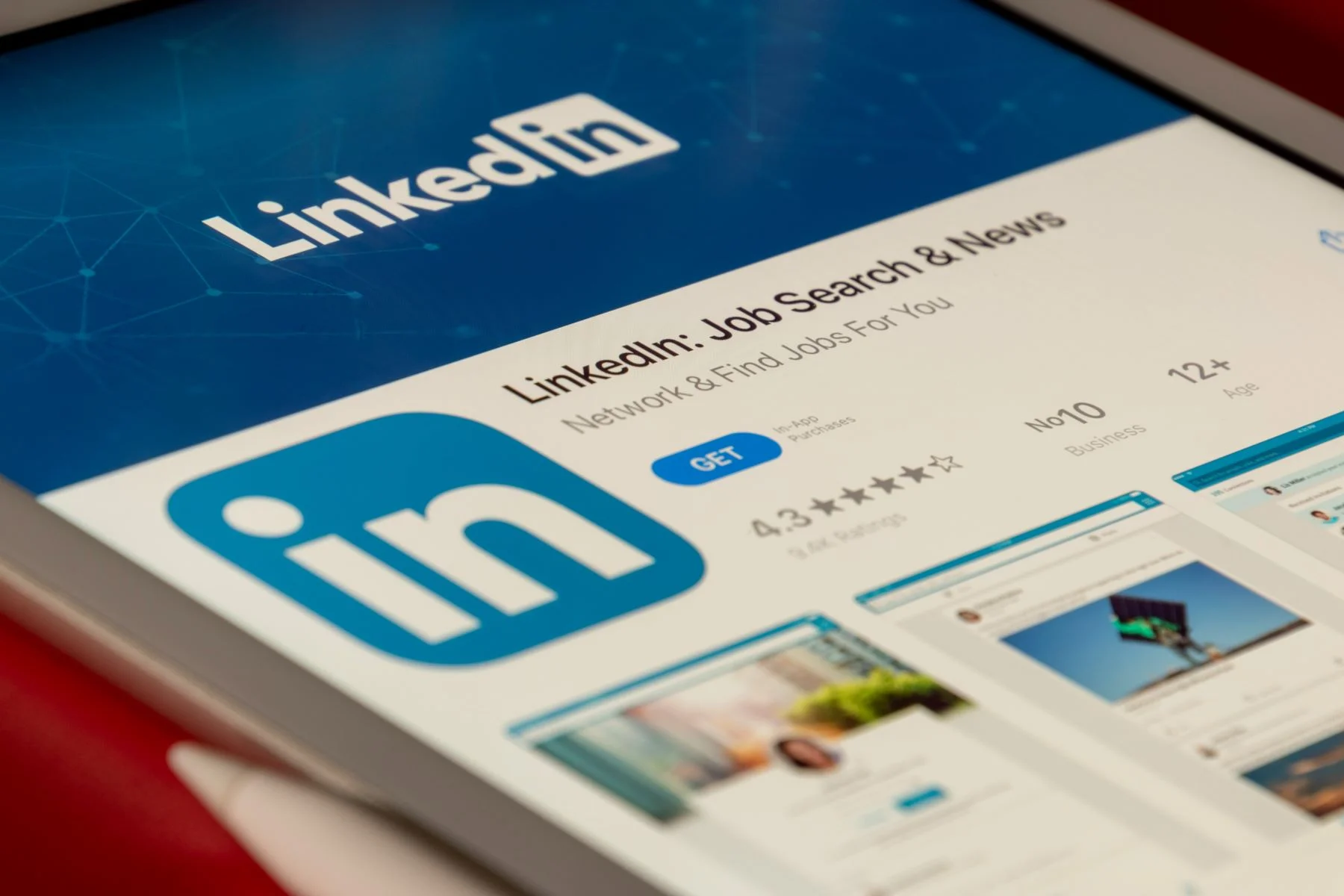 How To Use LinkedIn To Generate Leads For A B2B Business
